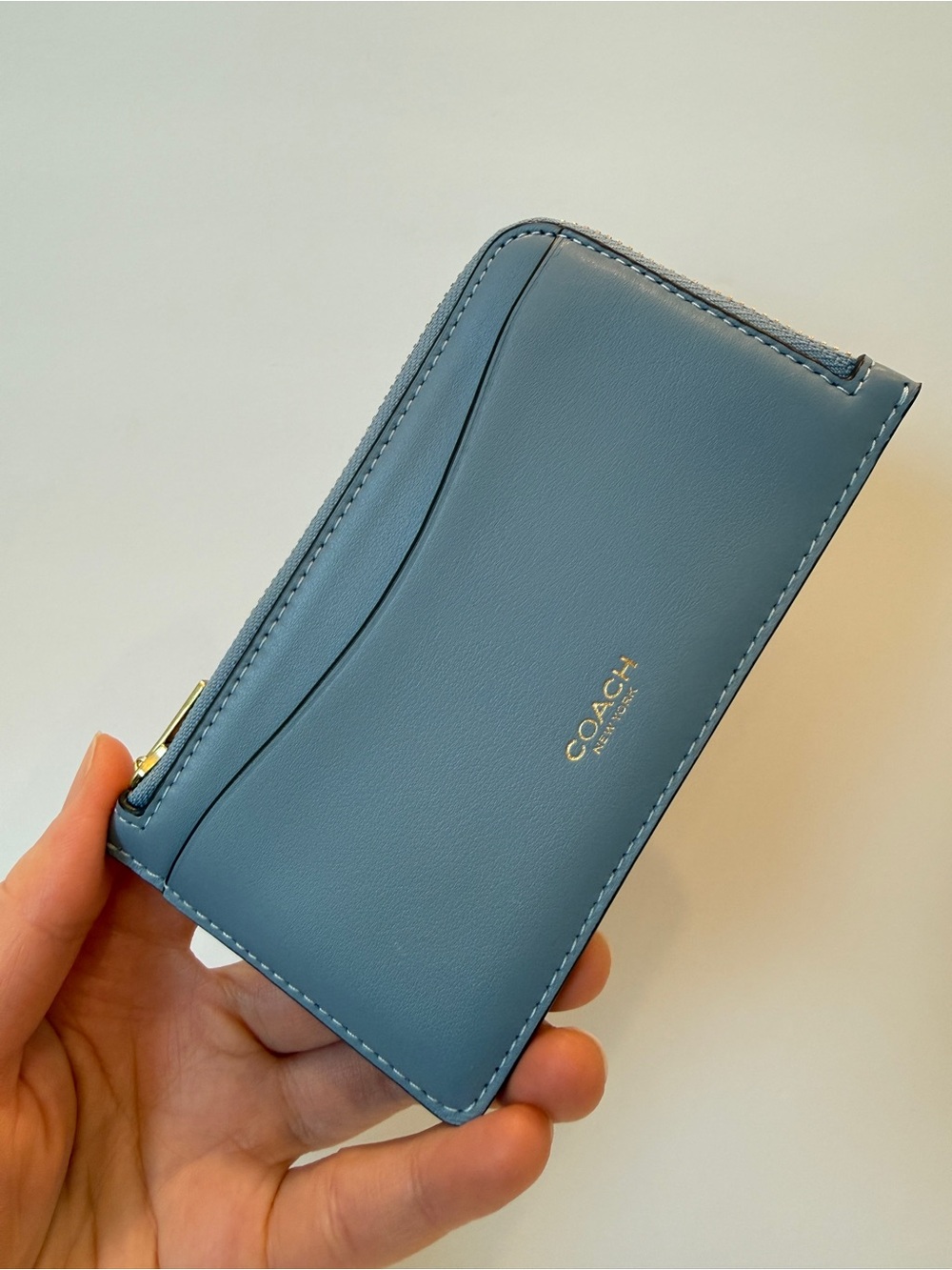 NWT Coach CZ112 Leather New York Zip Card Case - Bluebell